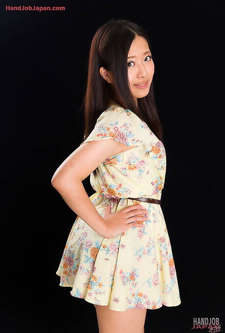 Handjob Japan are pleased to offer you xxx photos featuring Fukatsu Miyuki in handjob scene