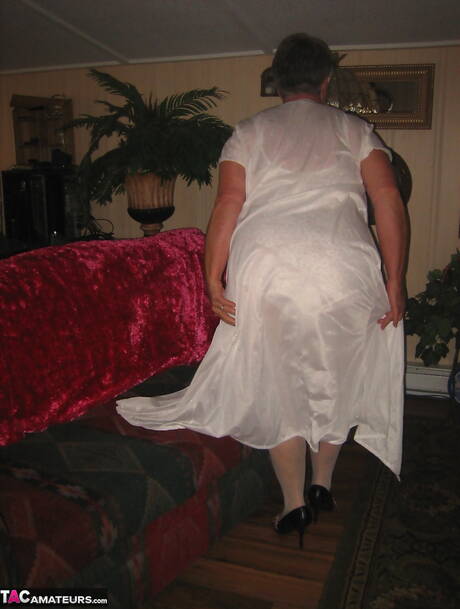 TAC Amateurs invites you to browse their xxx pictures with Girdle Goddess xxx gallery 272798