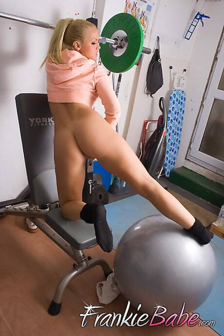 Frankie Babe invites you to browse their xxx photos with Frankie Babe xxx gallery 232197